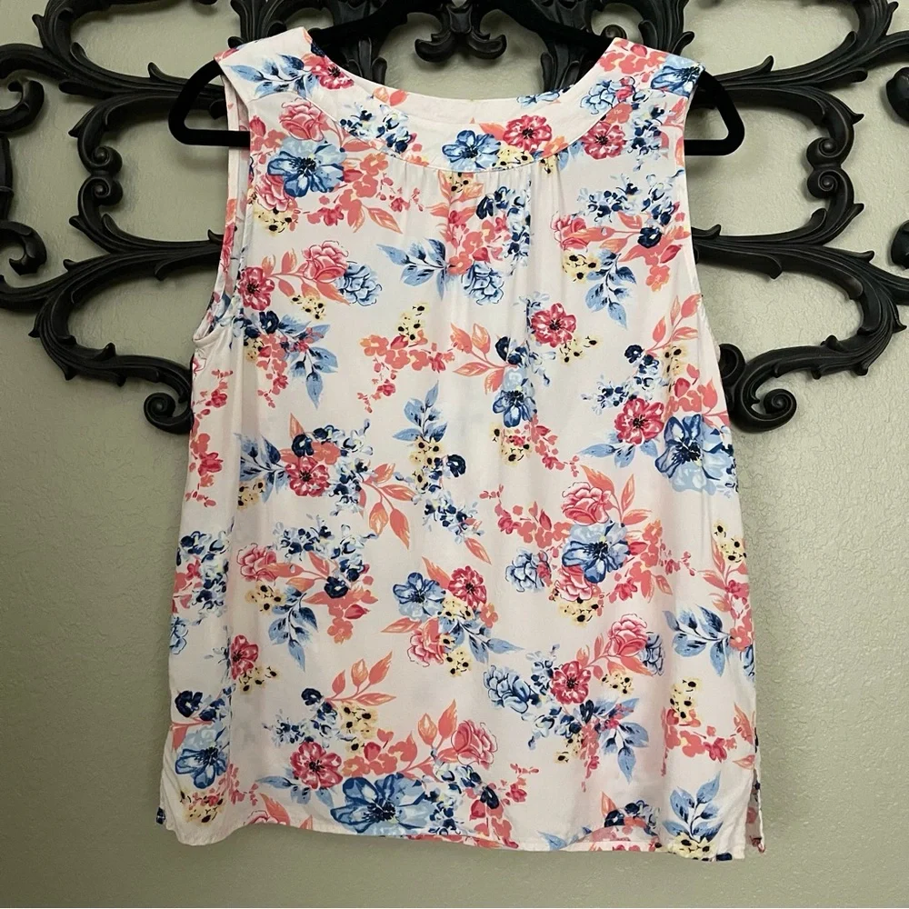 Talbots Top Sleeveless Floral Size Medium - Picture 3 of 11